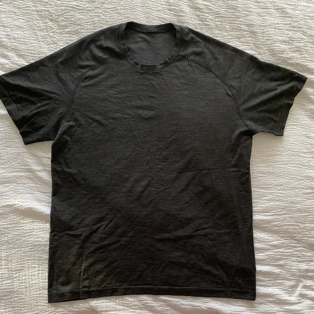 lululemon Men’s Metal Vent Tech Tee